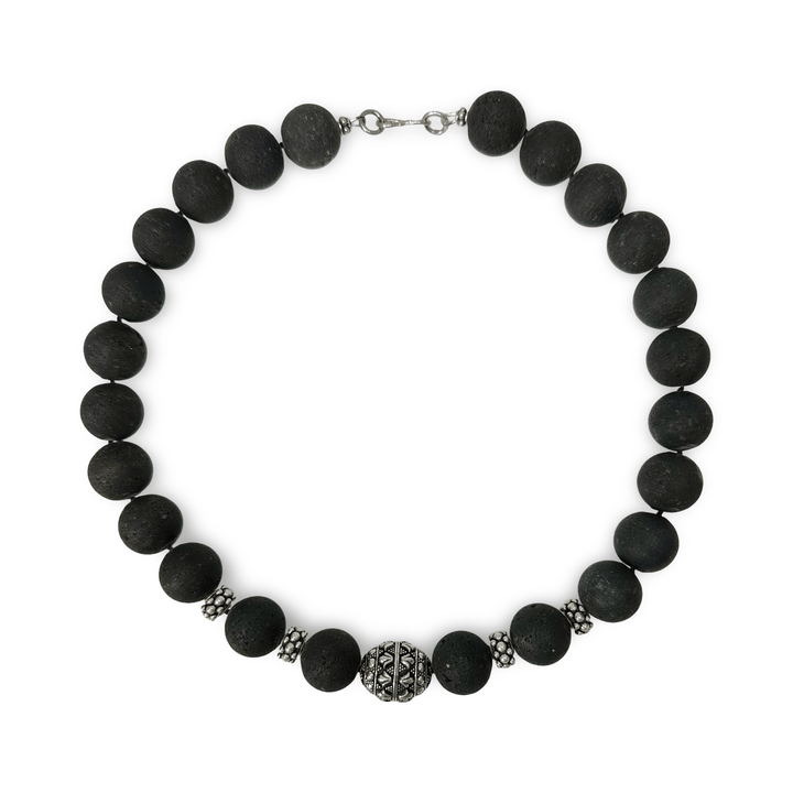 Schwere Lava - Kette mit Silber - Perlen - Atelier Tibet