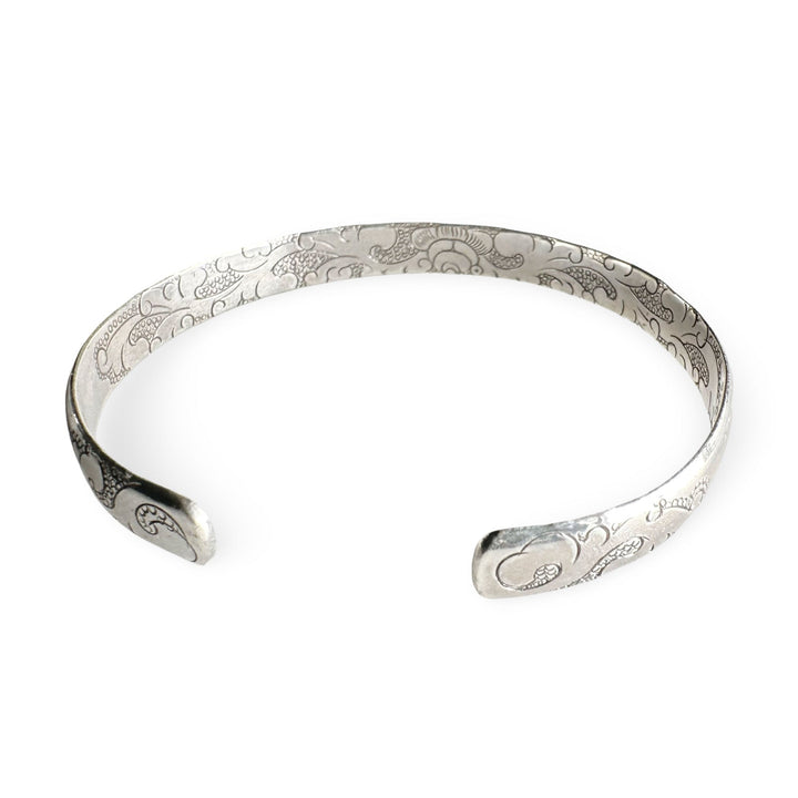 Silber - Armspange mit fein ziselierten tibetischen Motiven - Atelier Tibet