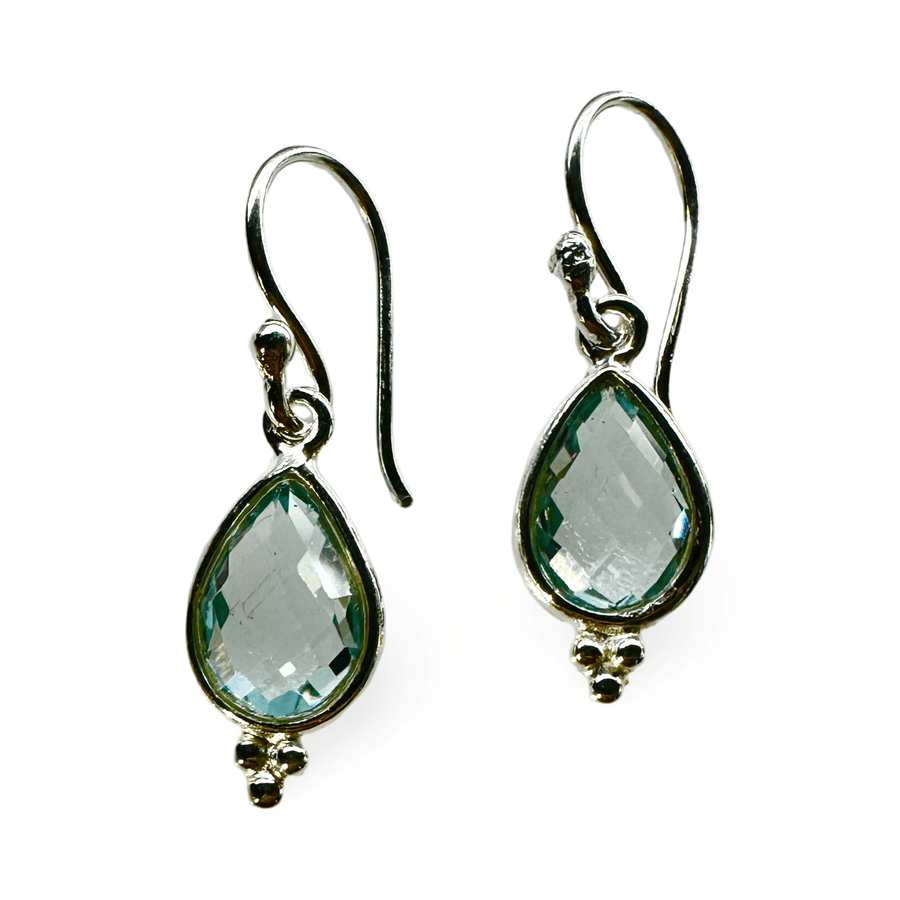 Silber - Ohranhänger mit tropfenförmigem Blauem Topas - Atelier Tibet