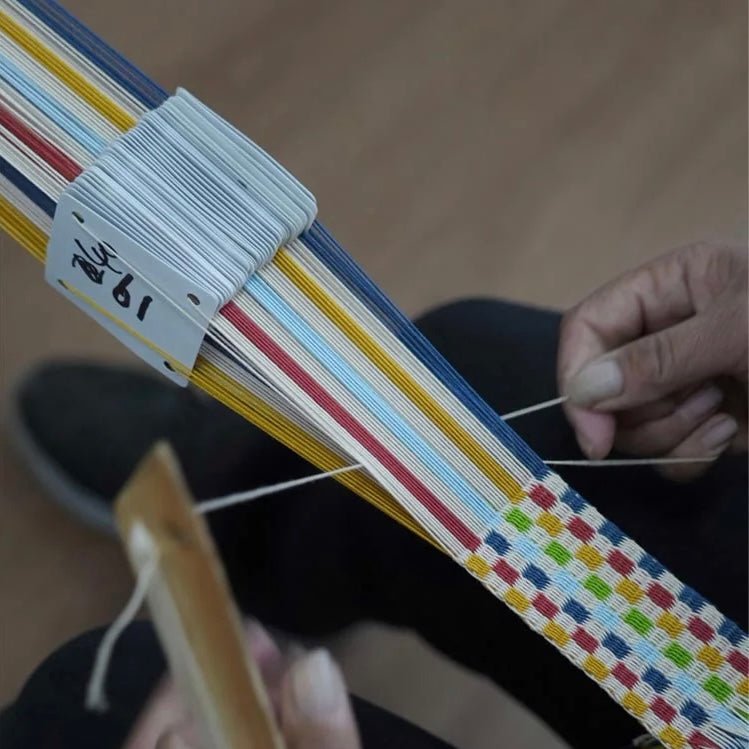 Smartphone Umhängeband aus Tibet · CHARU × Tsoten - Atelier Tibet