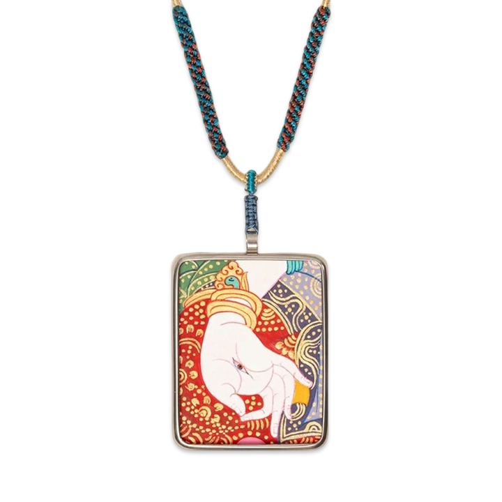 Thangka-Anhänger «Weisse Tara», handgemalt · CHARU × Rimou Thangka - Atelier Tibet