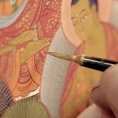 Thangka-Anhänger «Weisse Tara», handgemalt · CHARU × Rimou Thangka - Atelier Tibet