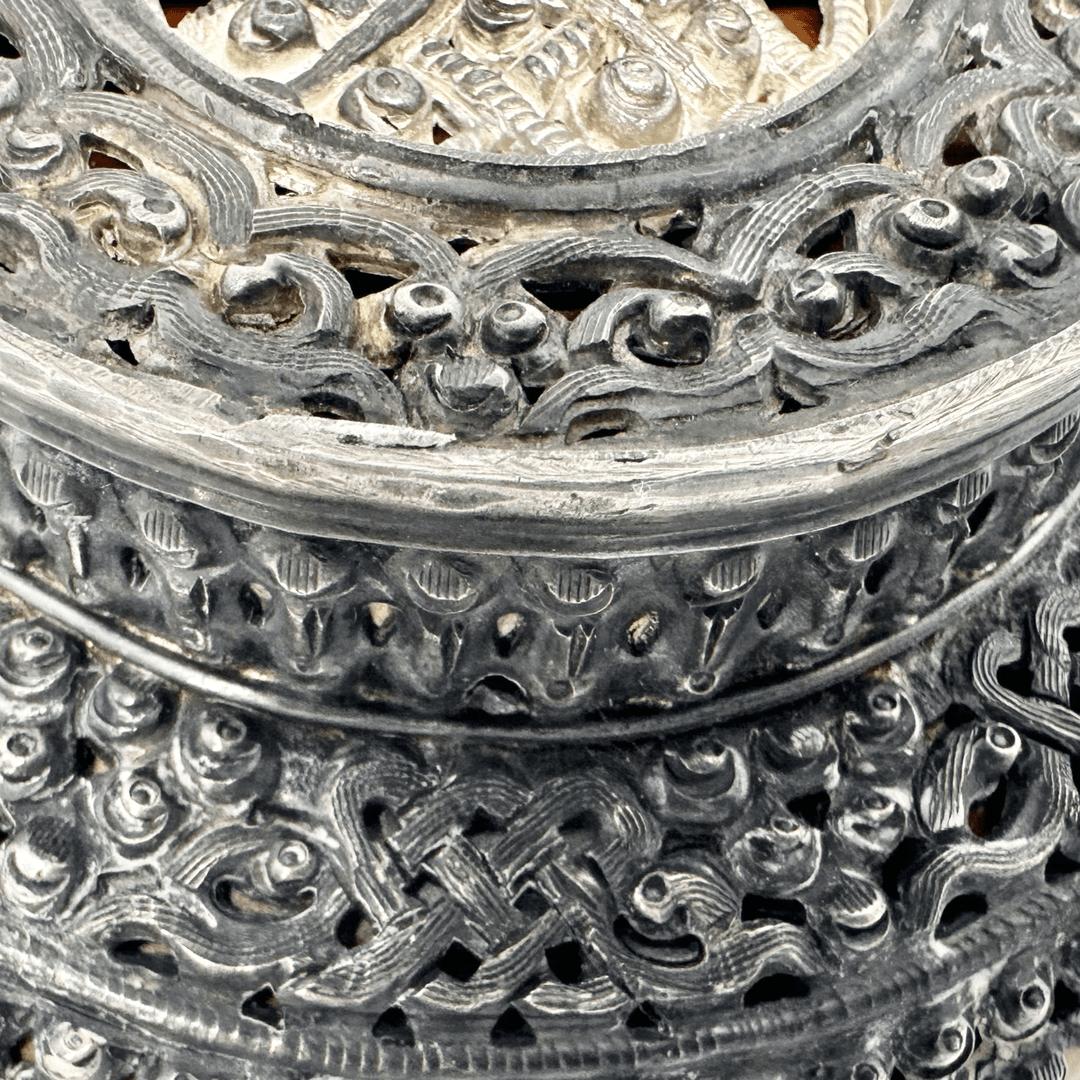 Tibetische Butterteeschale – Silber und Holz - Atelier Tibet