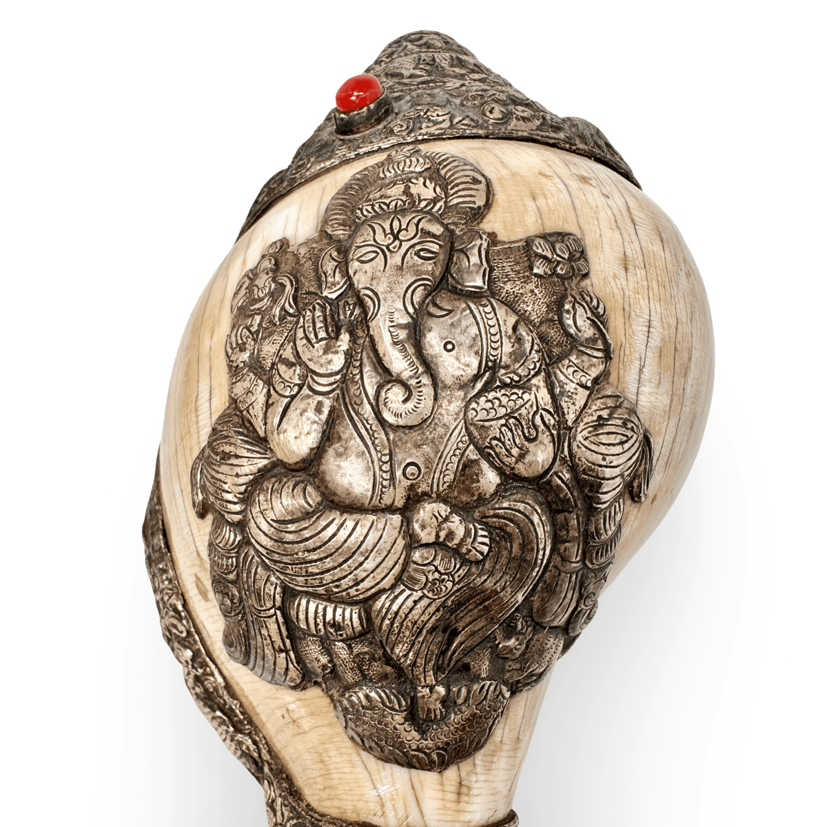 Tibetische Dungkar mit Ganesha - Darstellung – Silbermontierung mit Türkis und Koralle - Atelier Tibet