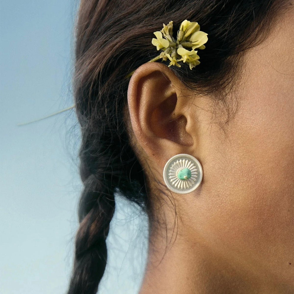 Tibetische Ohrstecker mit Türkis und Silber · CHARU × Yitso - Atelier Tibet