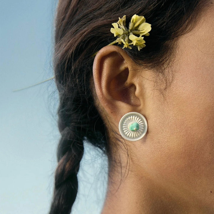 Tibetische Ohrstecker mit Türkis und Silber · CHARU × Yitso - Atelier Tibet