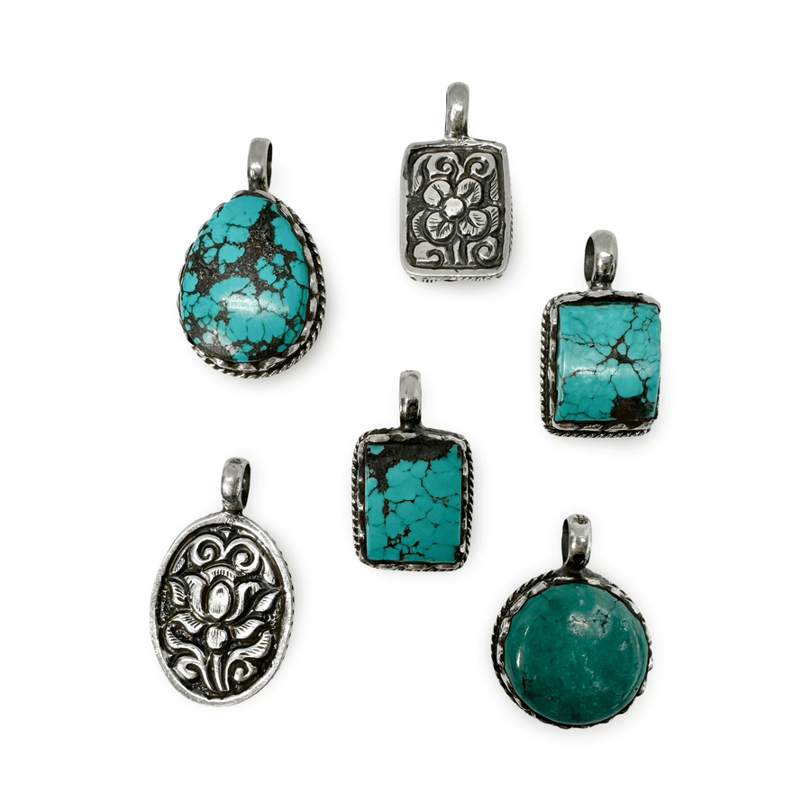 Tibetischer Silber - Anhänger mit grossem Türkis - Atelier Tibet