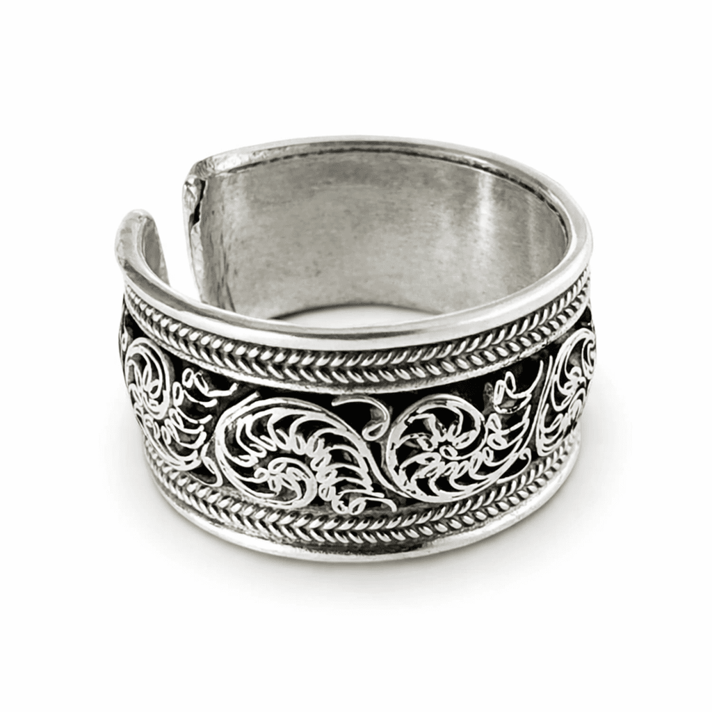 Traditioneller Silberring aus Nepal – handgefertigt in Filigranarbeit - Atelier Tibet