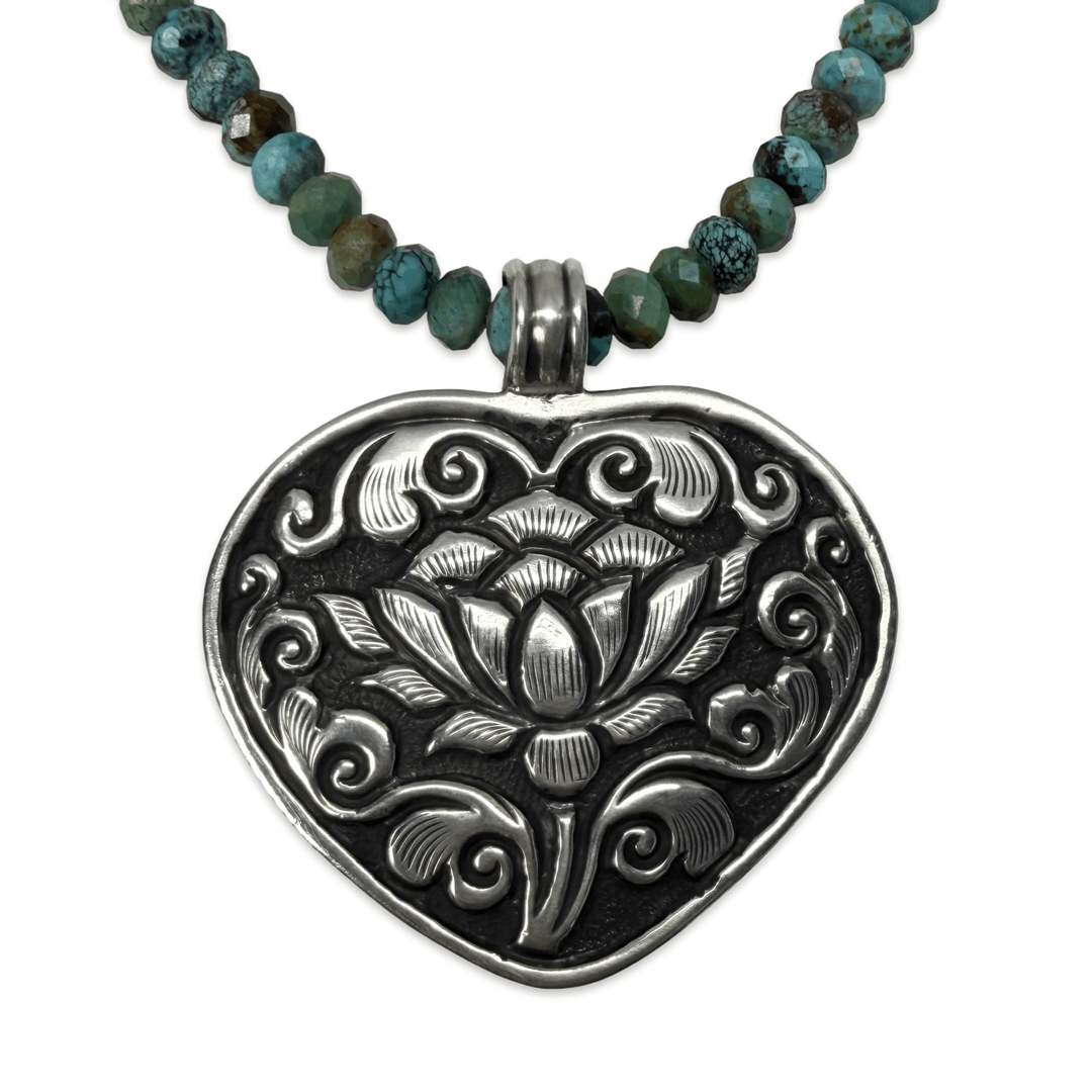 Türkis-Kette mit beidseitigem tibetischem Herzanhänger - Atelier Tibet
