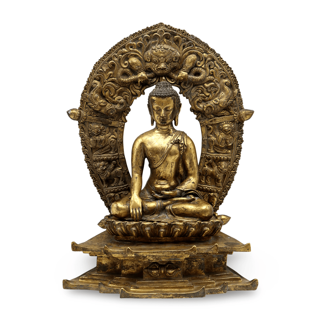 Vergoldete antike Shakyamuni - Buddha - Statue mit reich verziertem Nimbusrahmen - Atelier Tibet