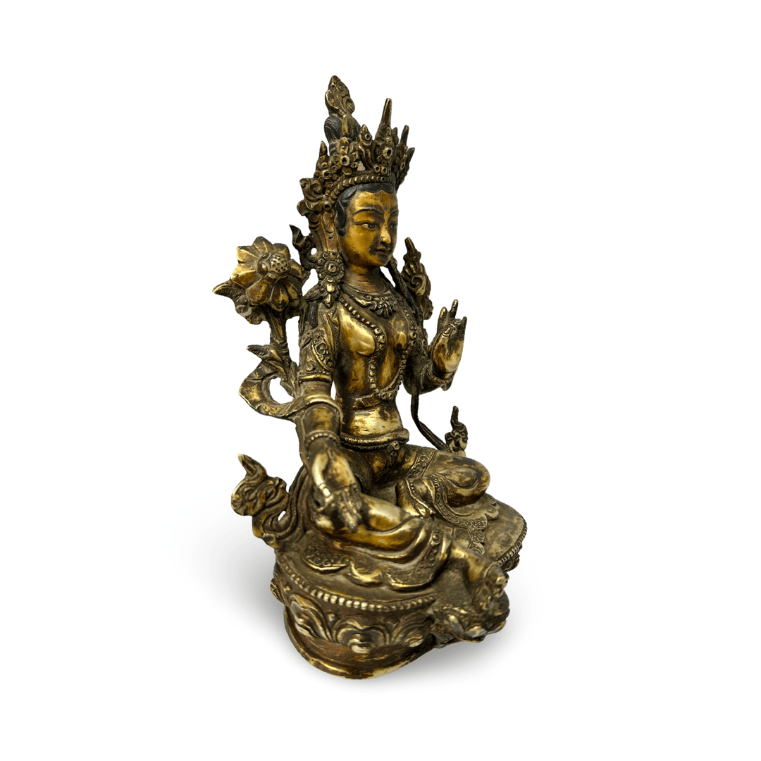 Vergoldete Kupferstatue «Grüne Tara» in antikem Stil mit Patina - Atelier Tibet