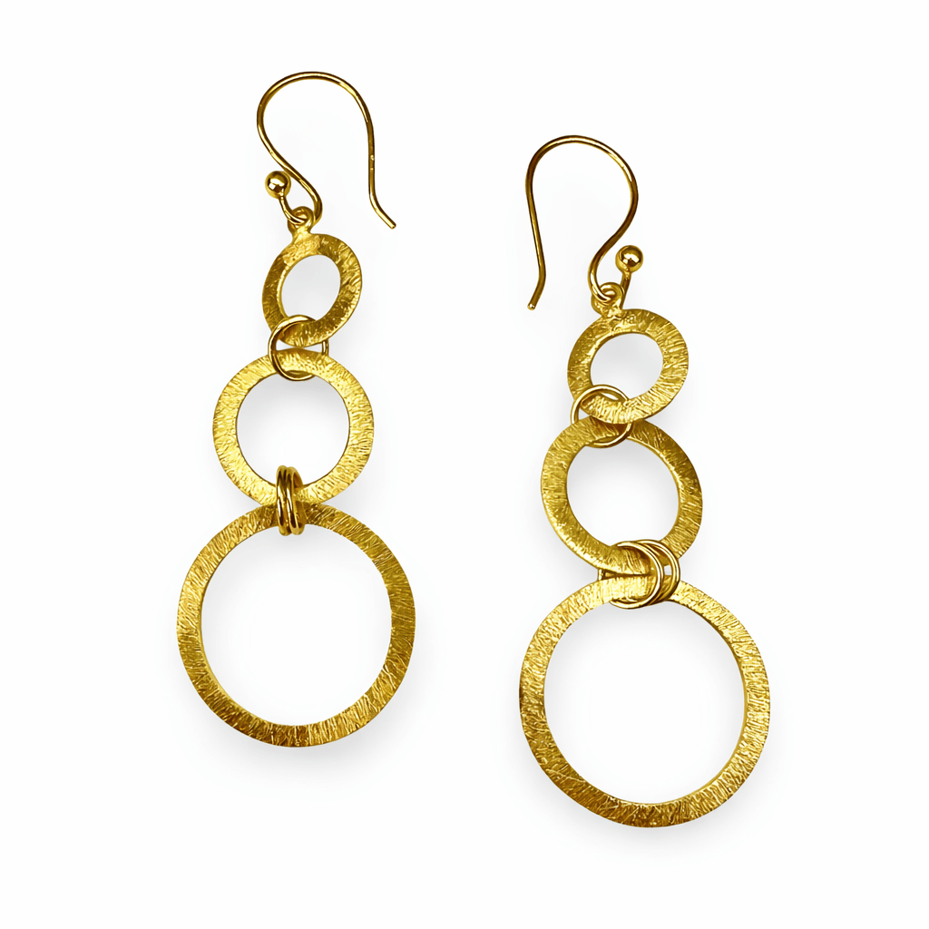 Vergoldete Ohranhänger mit Ringen – Handwerk aus Tibet - Atelier Tibet