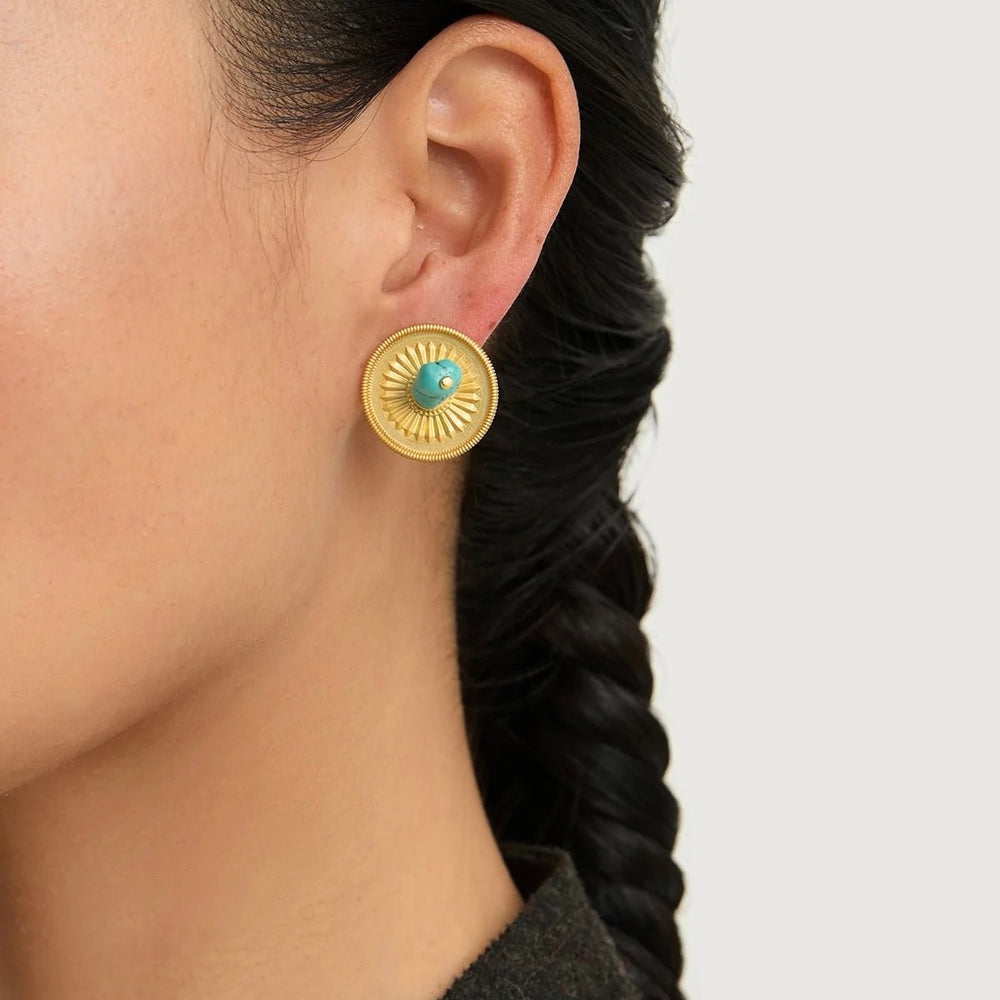 Vergoldete tibetische Ohrstecker mit Türkis · CHARU × Yitso - Atelier Tibet