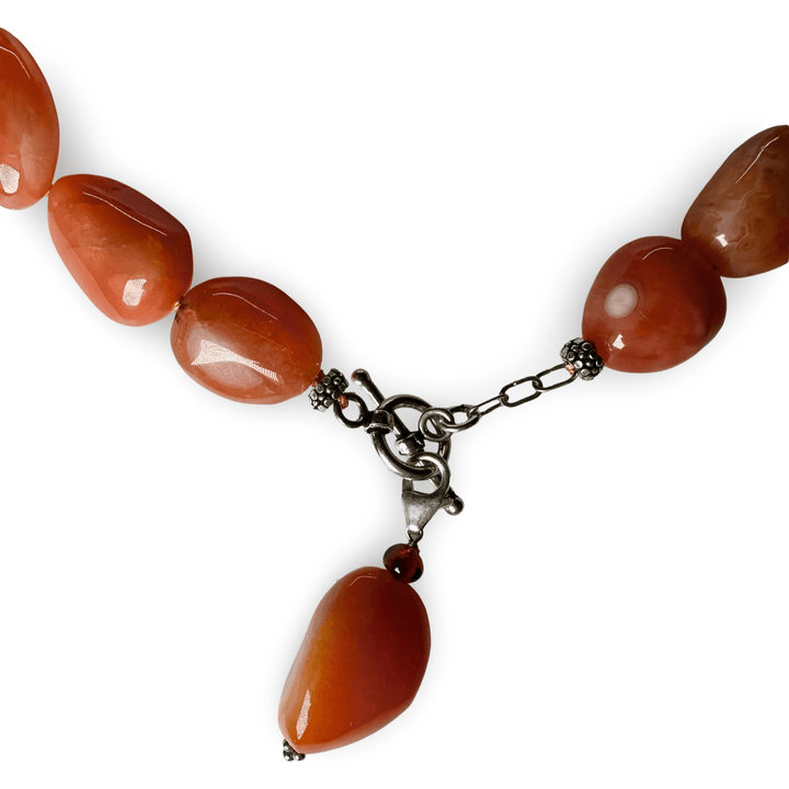 Vielseitig tragbare Kette aus Achat, Bernstein, Silber und alter Koralle - Atelier Tibet