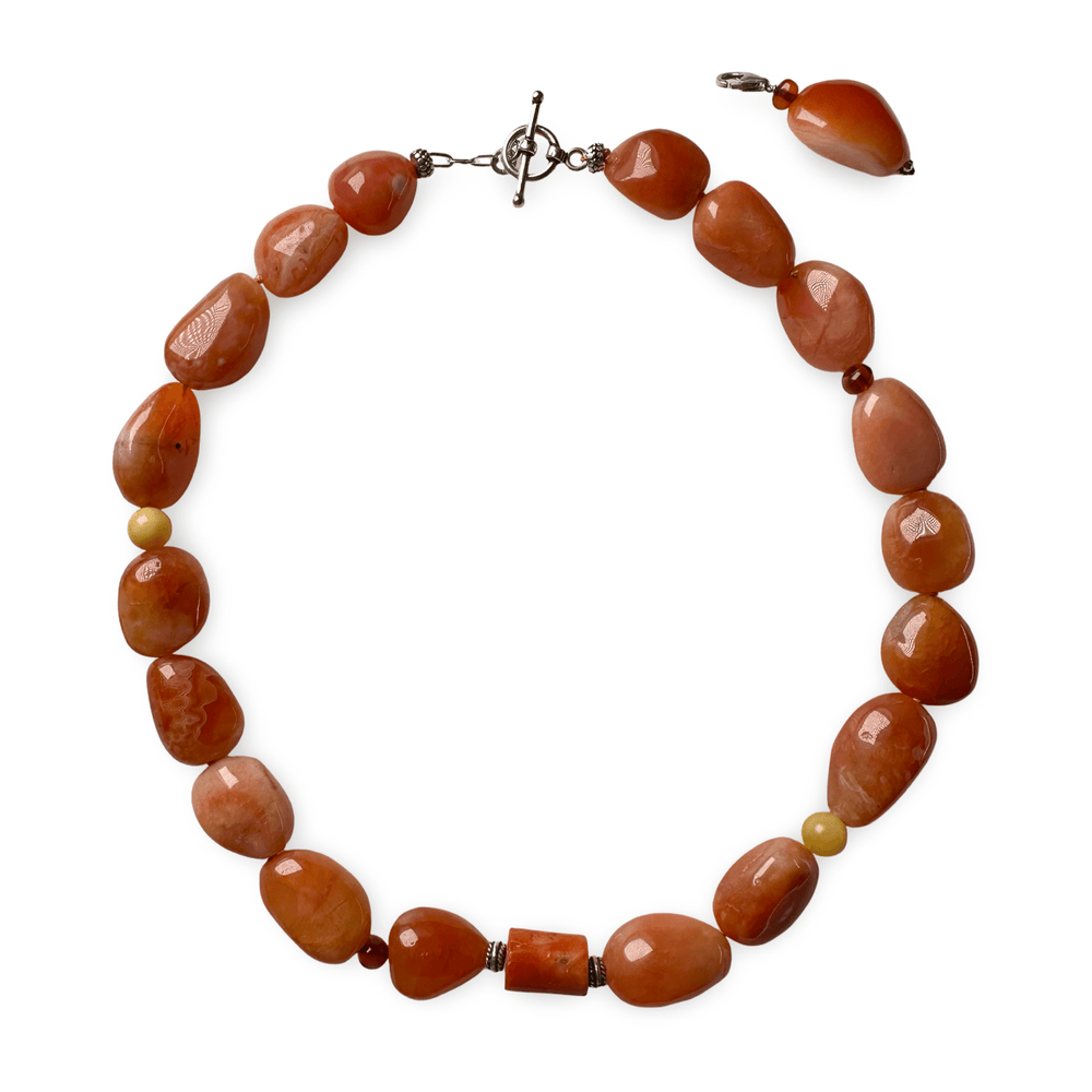 Vielseitig tragbare Kette aus Achat, Bernstein, Silber und alter Koralle - Atelier Tibet