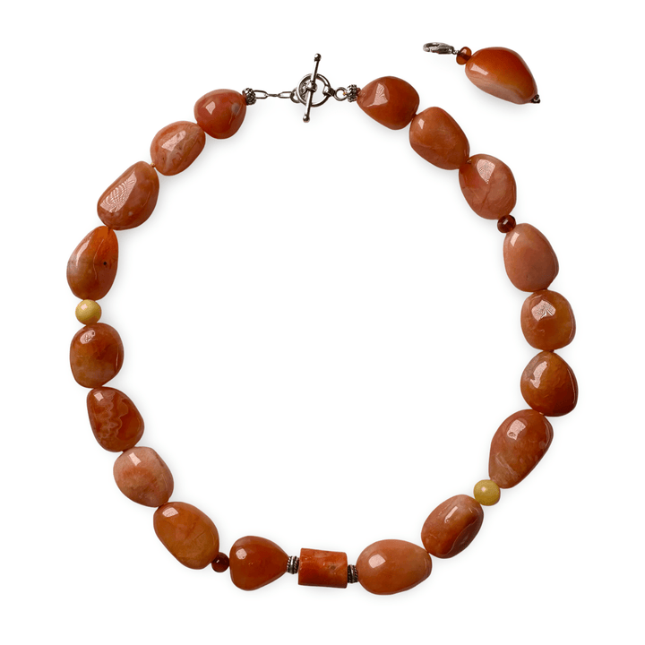 Vielseitig tragbare Kette aus Achat, Bernstein, Silber und alter Koralle - Atelier Tibet