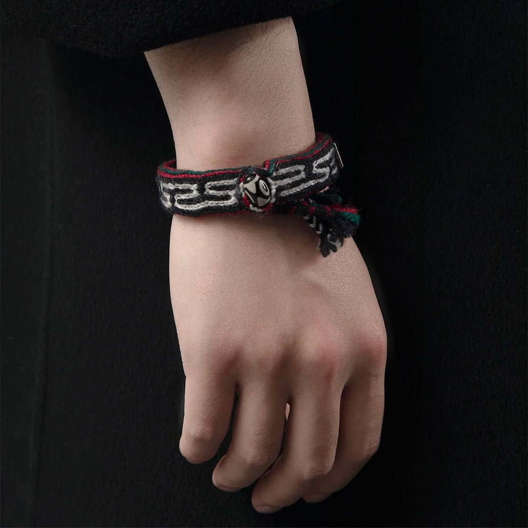 Wollarmband «Dzi», handgewebt in Tibet · CHARU × Tsoten - Atelier Tibet