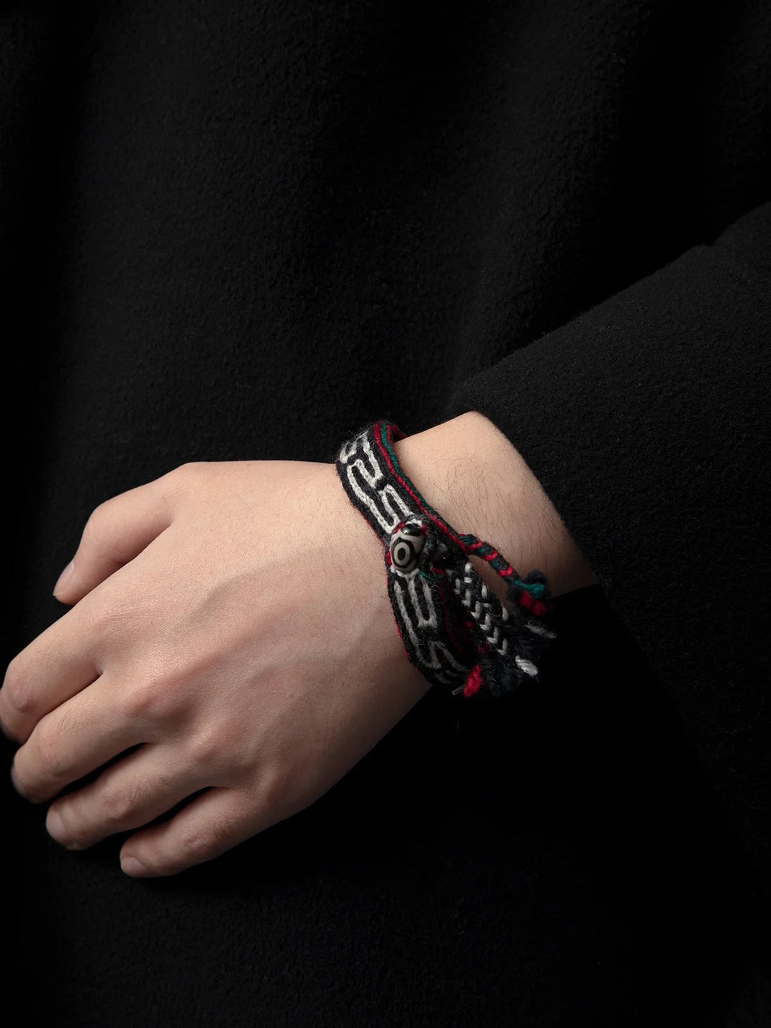 Wollarmband «Dzi», handgewebt in Tibet · CHARU × Tsoten - Atelier Tibet