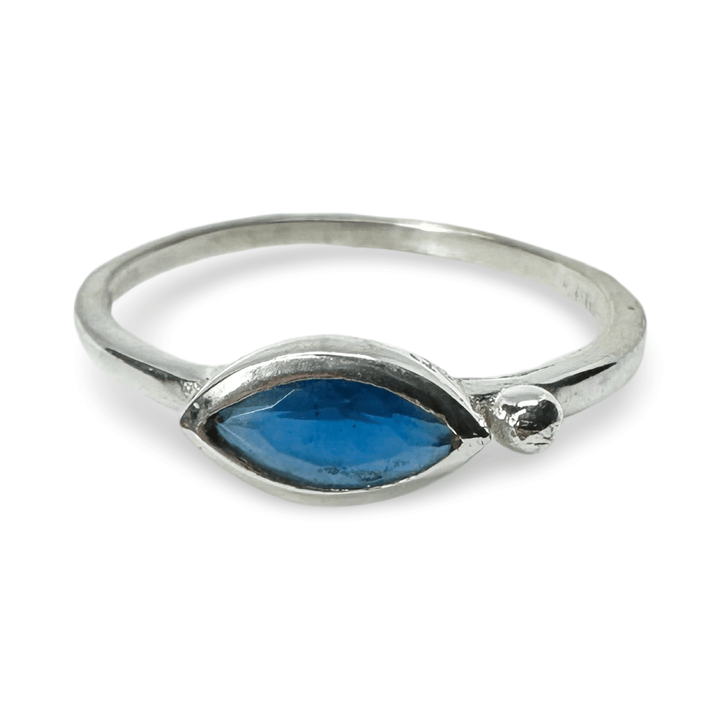 Zarter, eleganter Silberring mit farbigem ovalem Schmuckstein - Atelier Tibet
