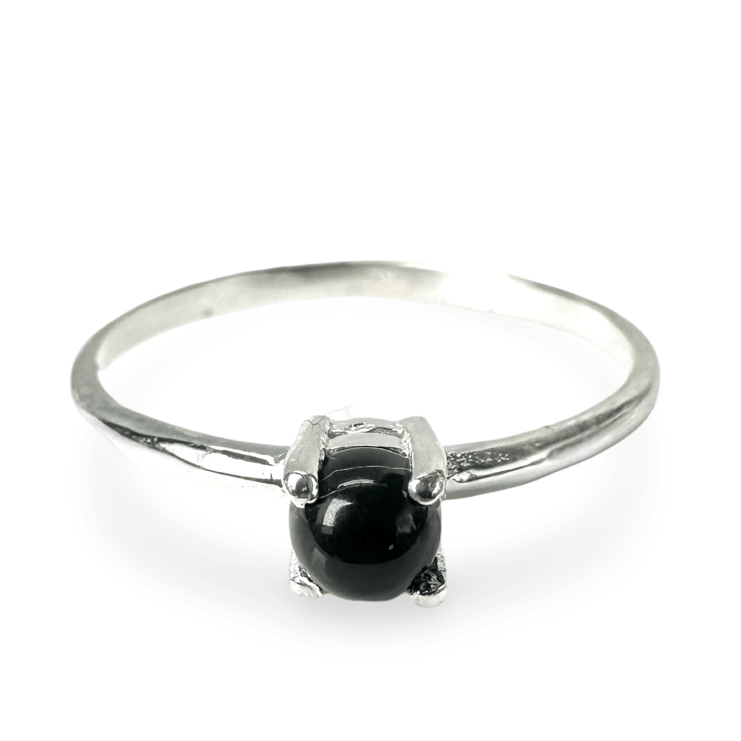 Zarter, eleganter Silberring mit farbigem Schmuckstein - Atelier Tibet