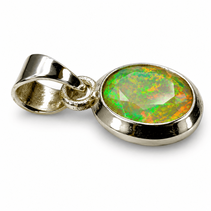 Zierlicher Opal Anhänger aus Silber - Atelier Tibet