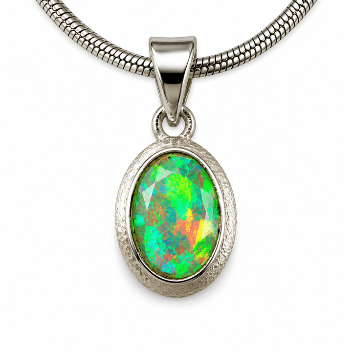 Zierlicher Opal Anhänger aus Silber - Atelier Tibet