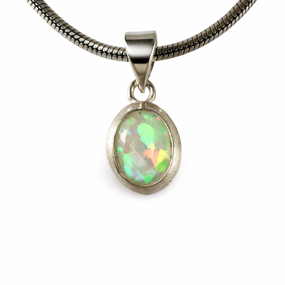 Zierlicher Opal Anhänger aus Silber - Atelier Tibet