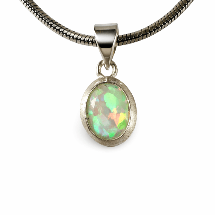Zierlicher Opal Anhänger aus Silber - Atelier Tibet