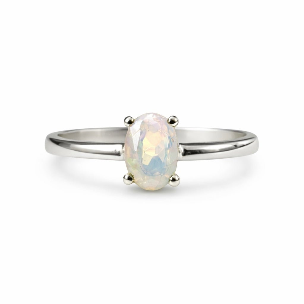 Zierlicher Silberring mit facettiertem Opal - Atelier Tibet