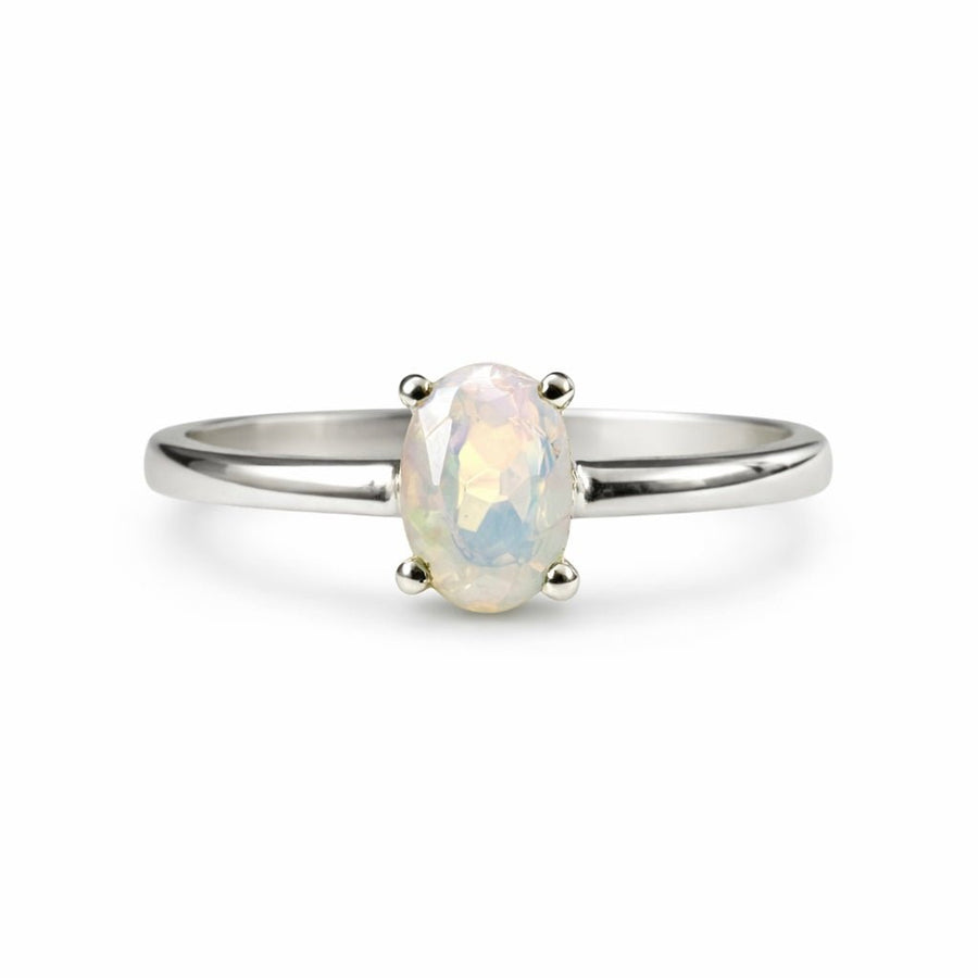 Zierlicher Silberring mit facettiertem Opal - Atelier Tibet