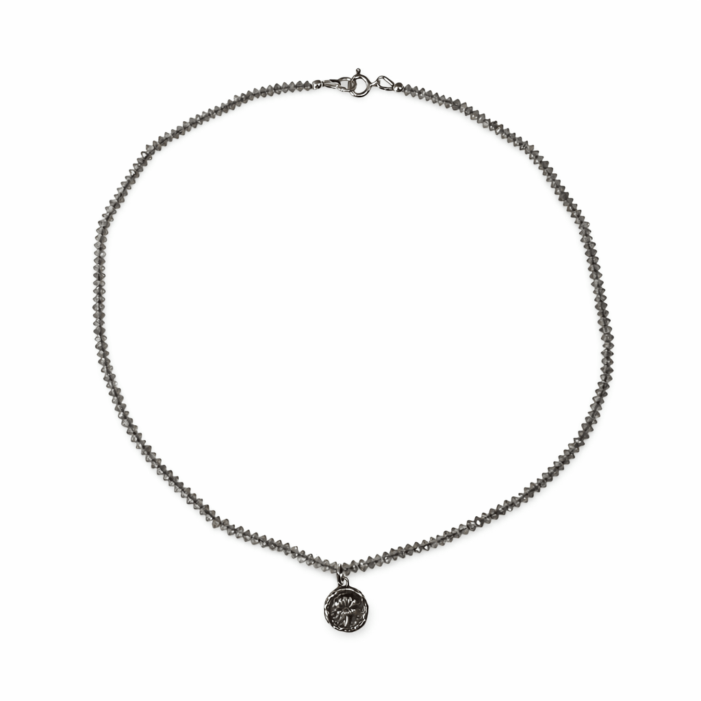 Zierliches Labradorit - Kettchen mit Lotus - Anhänger aus Silber - Atelier Tibet