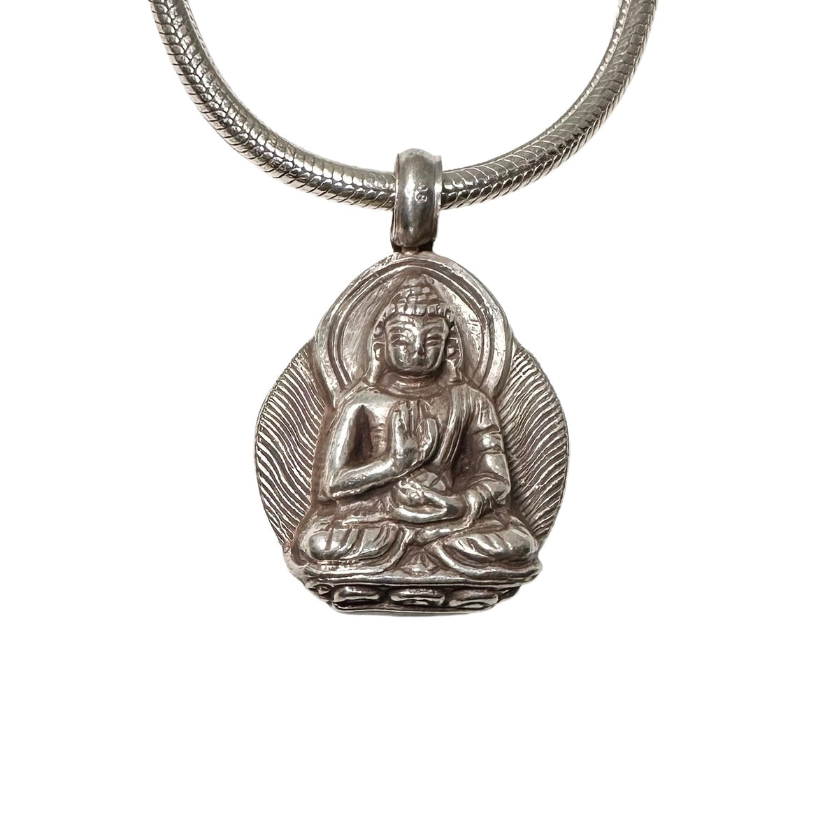 Amoghasiddhi Anhänger aus Silber - Atelier Tibet