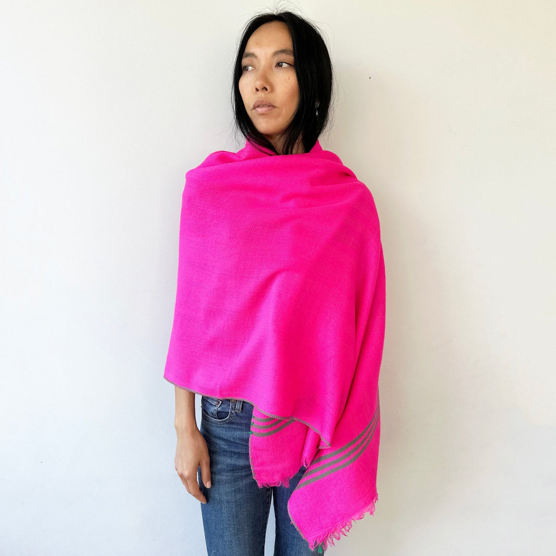 Himalaya-Schal | 100% Yak-Wolle | Pink mit grünen Streifen - Atelier Tibet