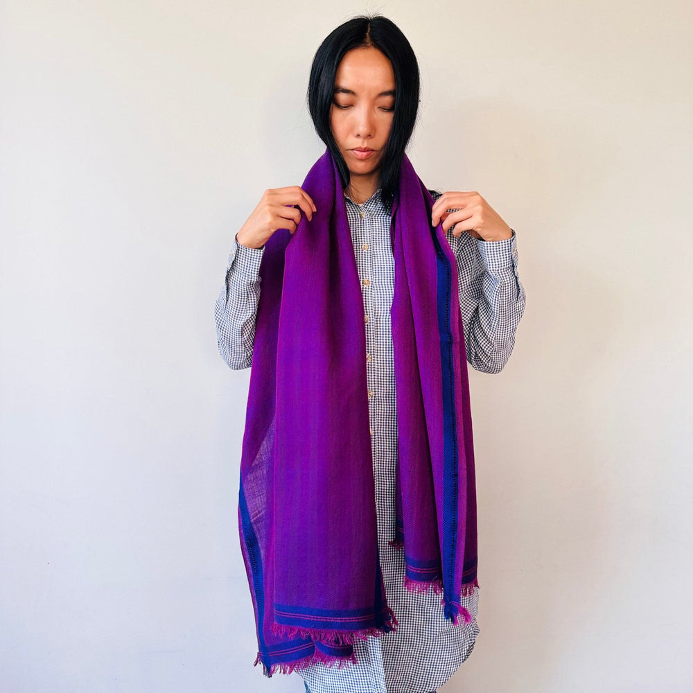 Himalaya-Schal | 80 % Pashmina 20 % Wolle | Violett-Blau - Atelier Tibet