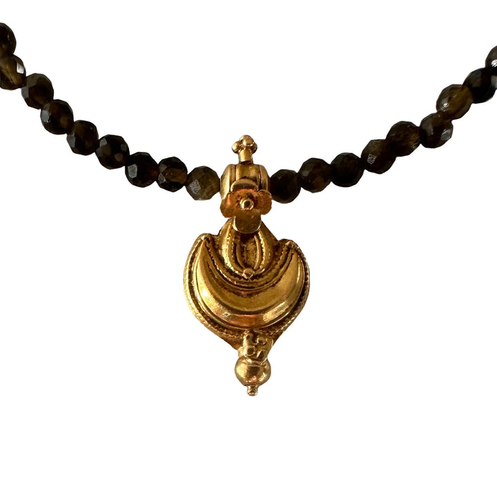 Limited Edition #2: Obsidian-Halskette mit antikem indischem Goldanhänger - nur 3 Stück! - Atelier Tibet