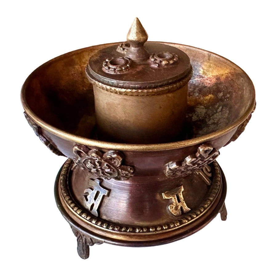 Runder tibetischer Kupfer-Räucherstäbchen-Ständer - Atelier Tibet