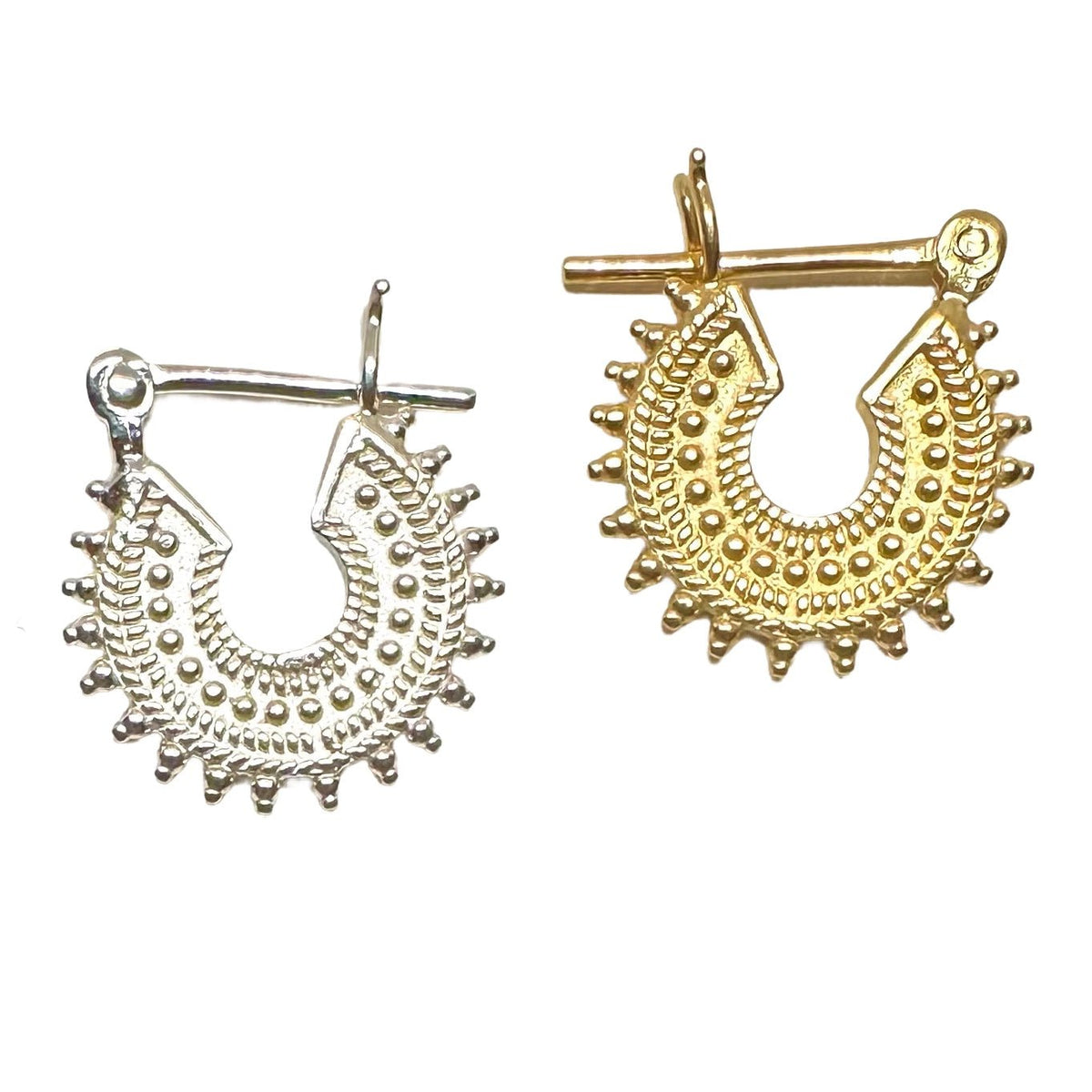 Zierliche Kreolen mit Kugelverzierung, Silber oder vergoldet, Ø 18 mm - Atelier Tibet